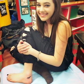 Mary Mouser nude feet