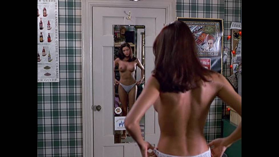 Shannon Elizabeth Nude Boobs In American Pie Movie