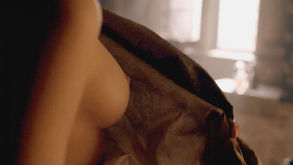 Freya Mavor nude boobs