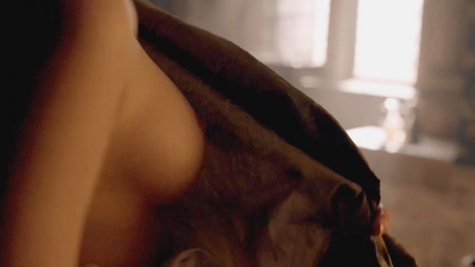 Freya Mavor nude tits